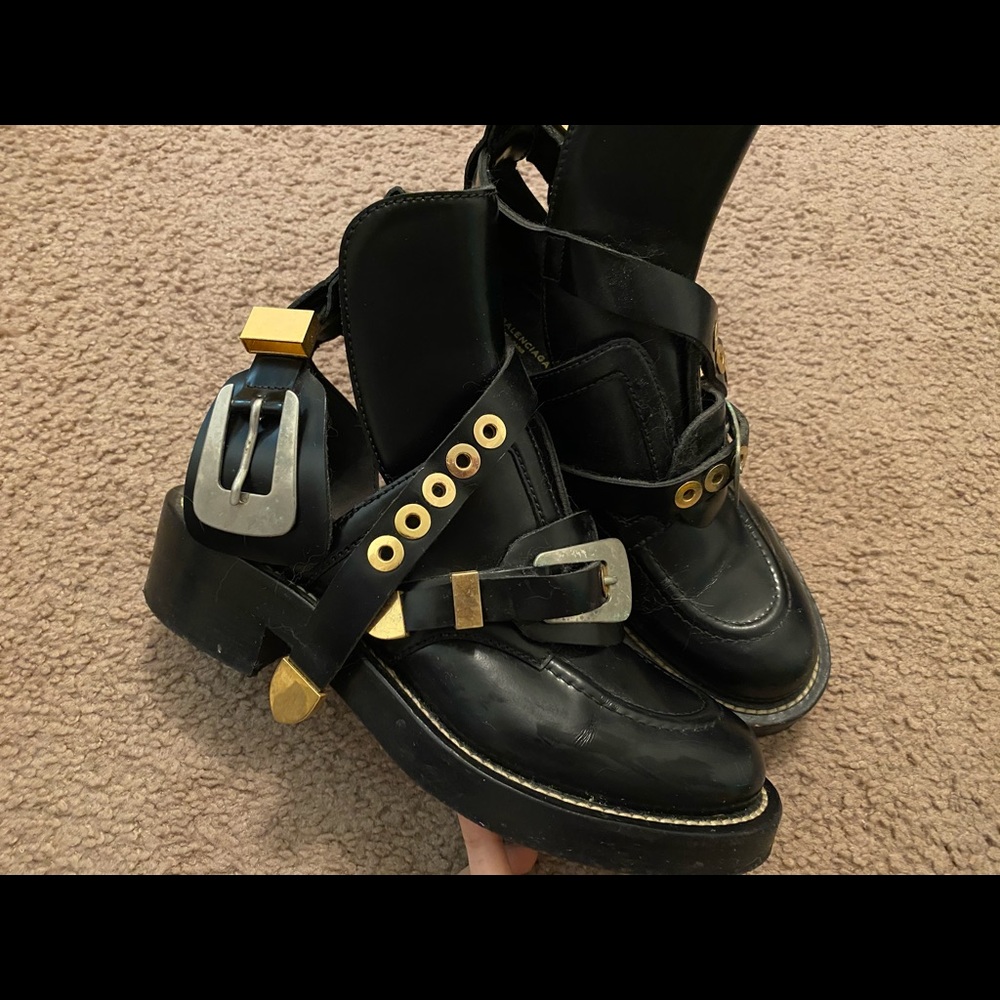 balenciaga ceinture cut out boots